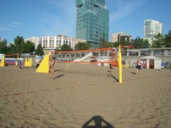 Стойки для пляжного волейбола с механизмом натяжения (с протекторами) - fgospostavki.ru - Сергиев Посад