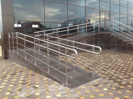 Перила для входной группы с двойным поручнем - fgospostavki.ru - Сергиев Посад